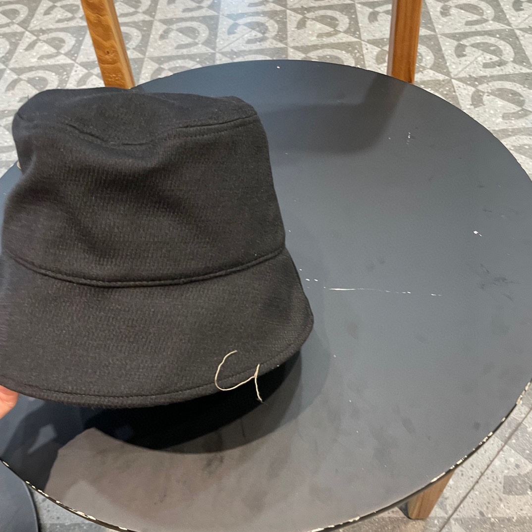 Christian Dior Caps